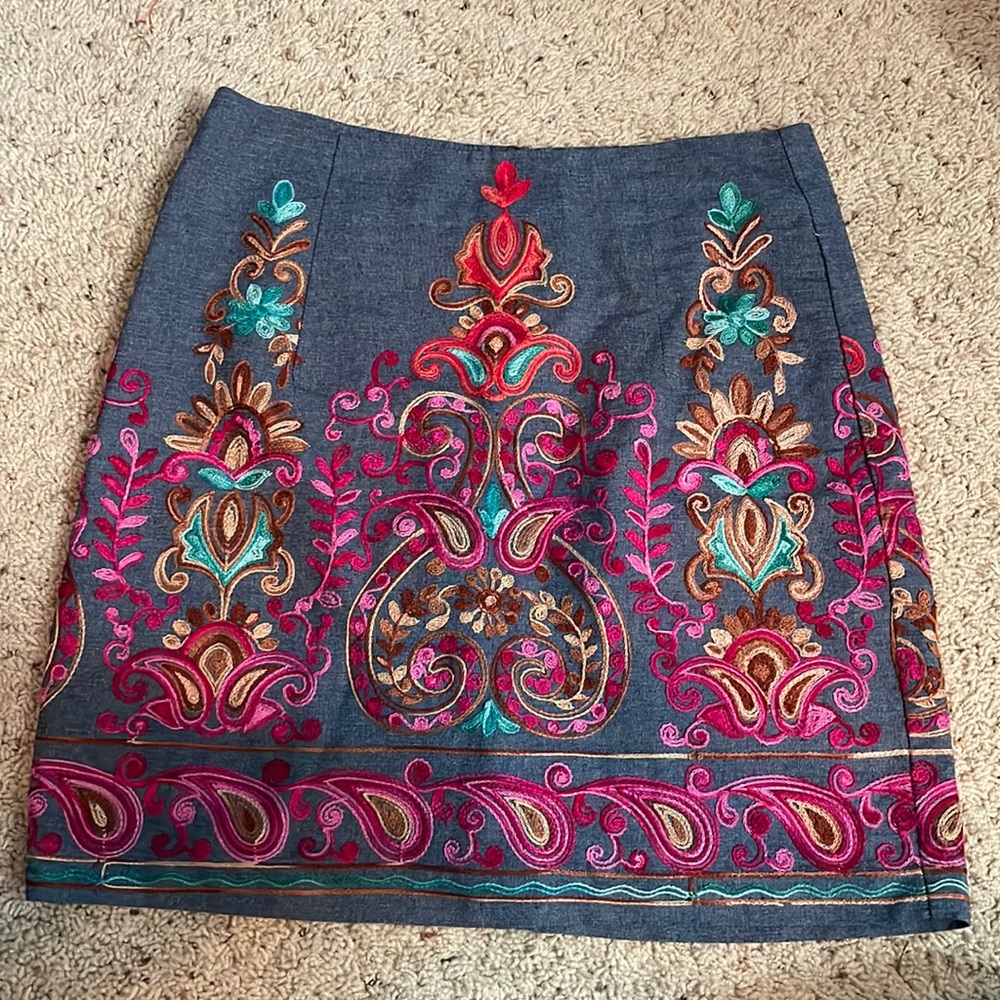 Patterned skirt!
